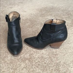 Frye ankle booties black size 6